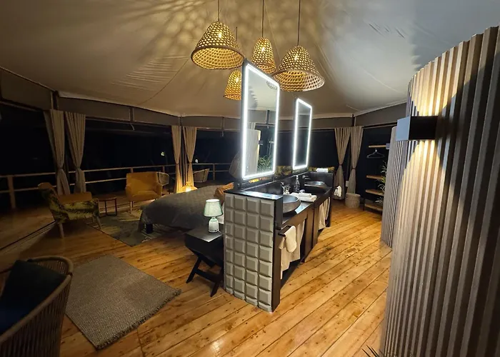 Olkinyei Mara Tented Camp