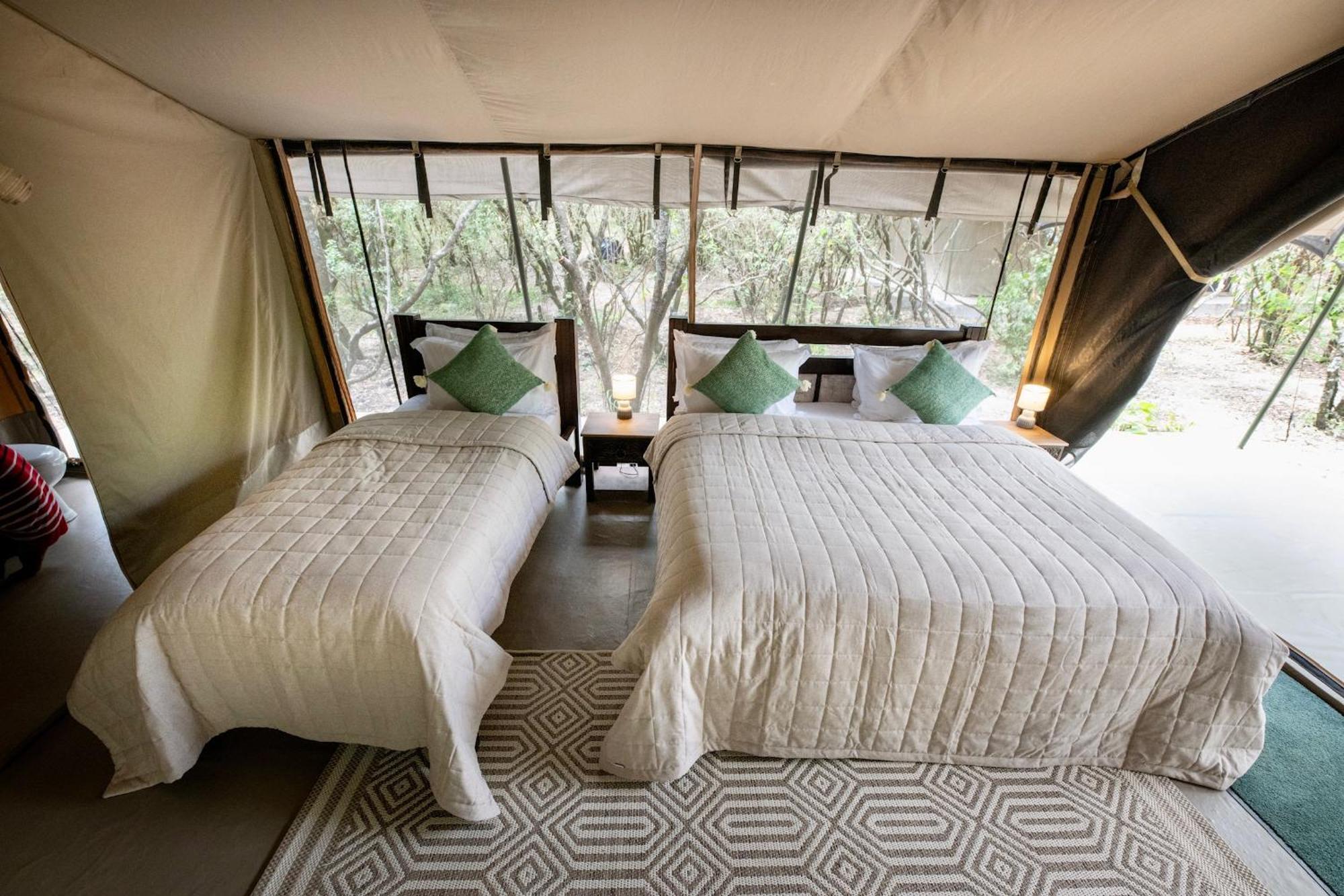 Olkinyei Mara Tented Camp Lodge