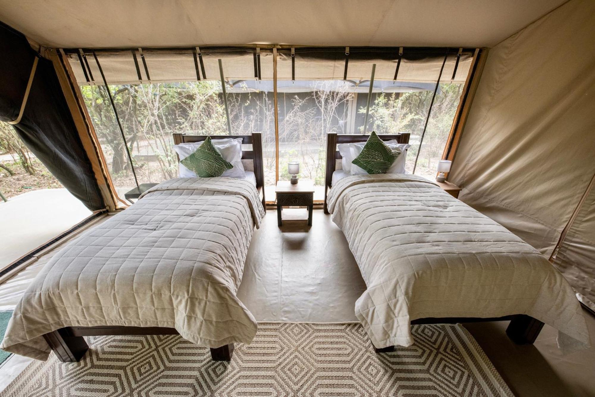 Olkinyei Mara Tented Camp Talek