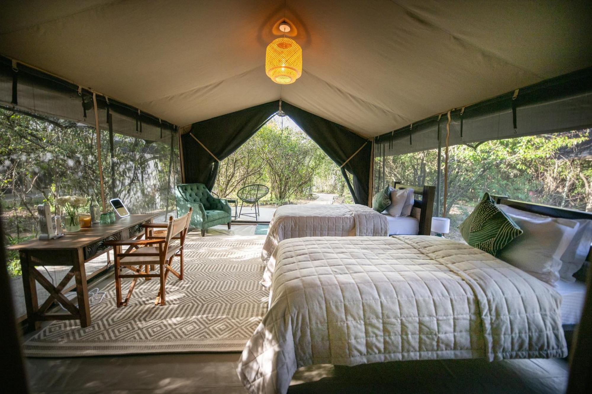 Olkinyei Mara Tented Camp Lodge