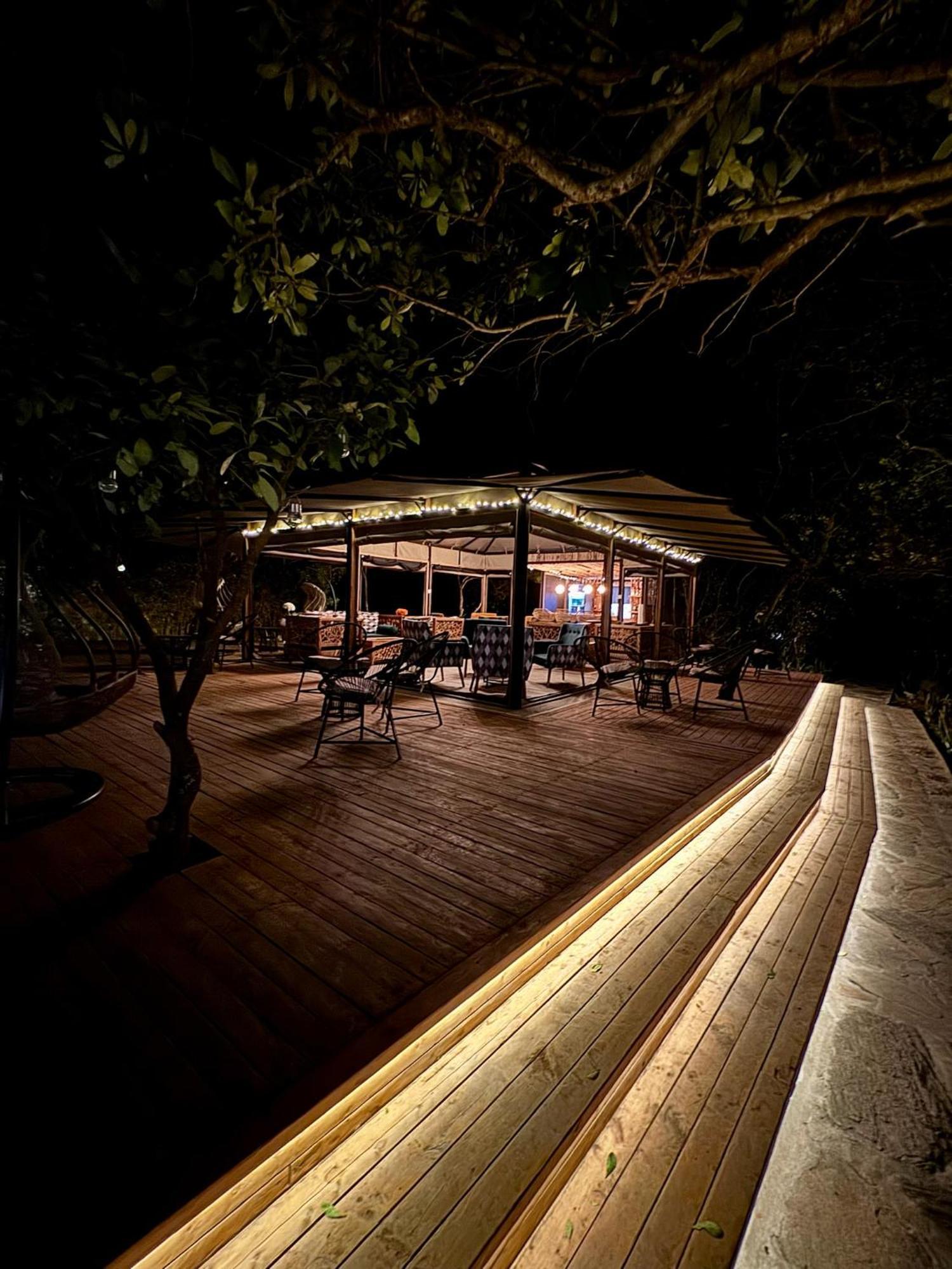Olkinyei Mara Tented Camp Lodge