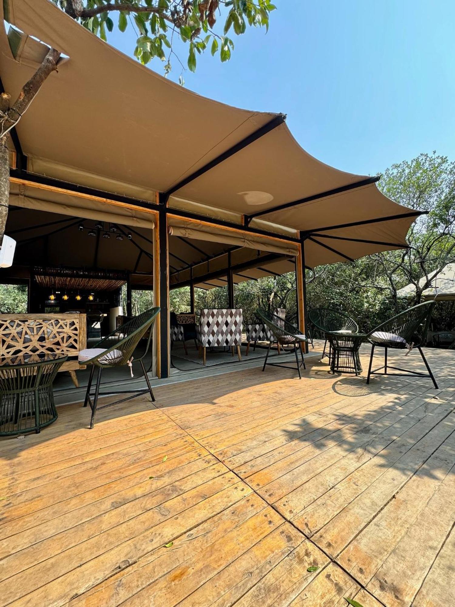 Olkinyei Mara Tented Camp Lodge